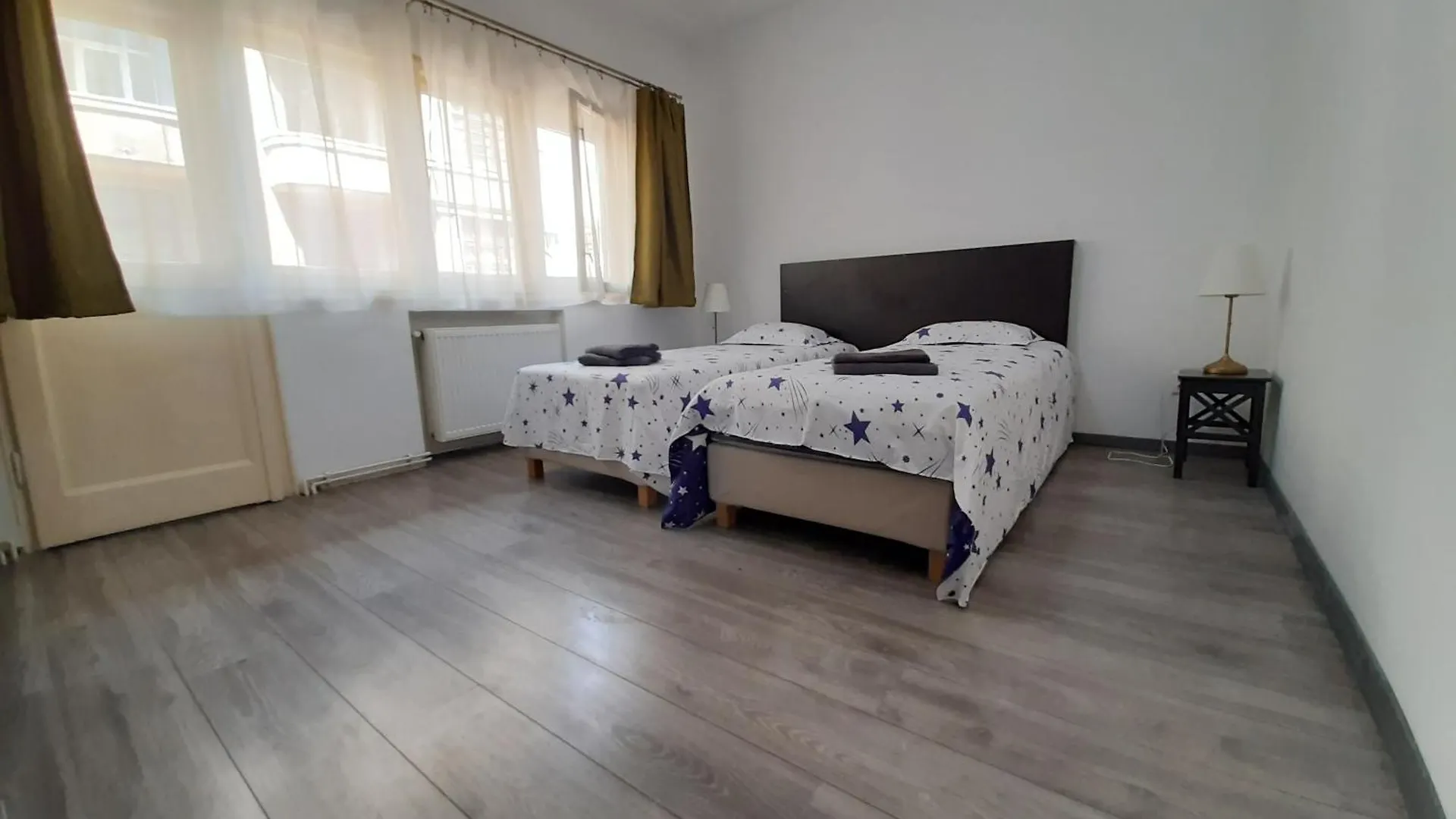 Central Cozy Apartment بوخارست