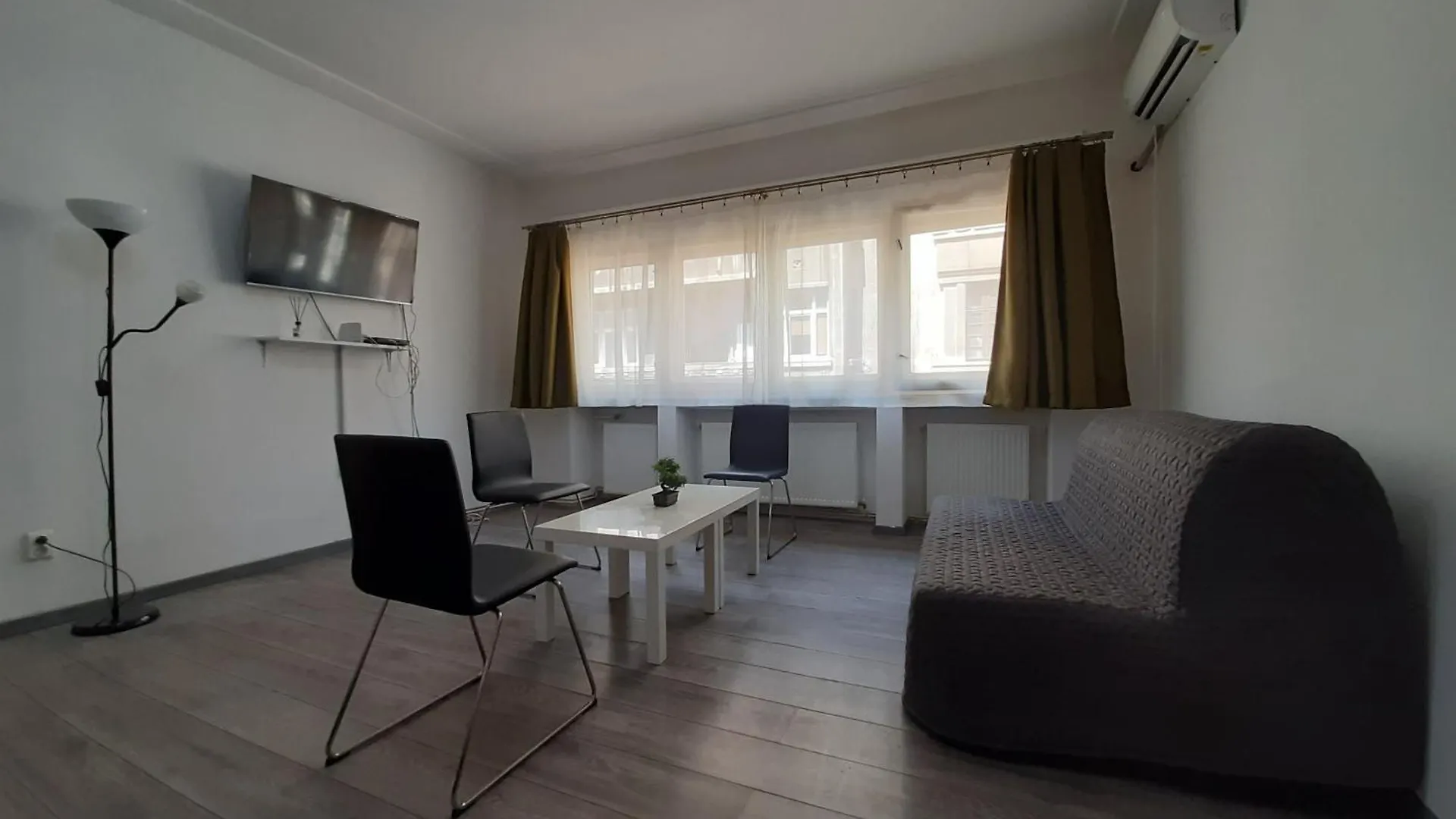 Central Cozy Apartment Bukarest